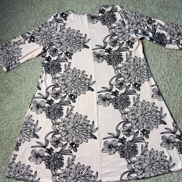 NWOT Catherine’s plus size 3X (26/28W) shift dress polyester/spandex blend - Picture 4 of 9